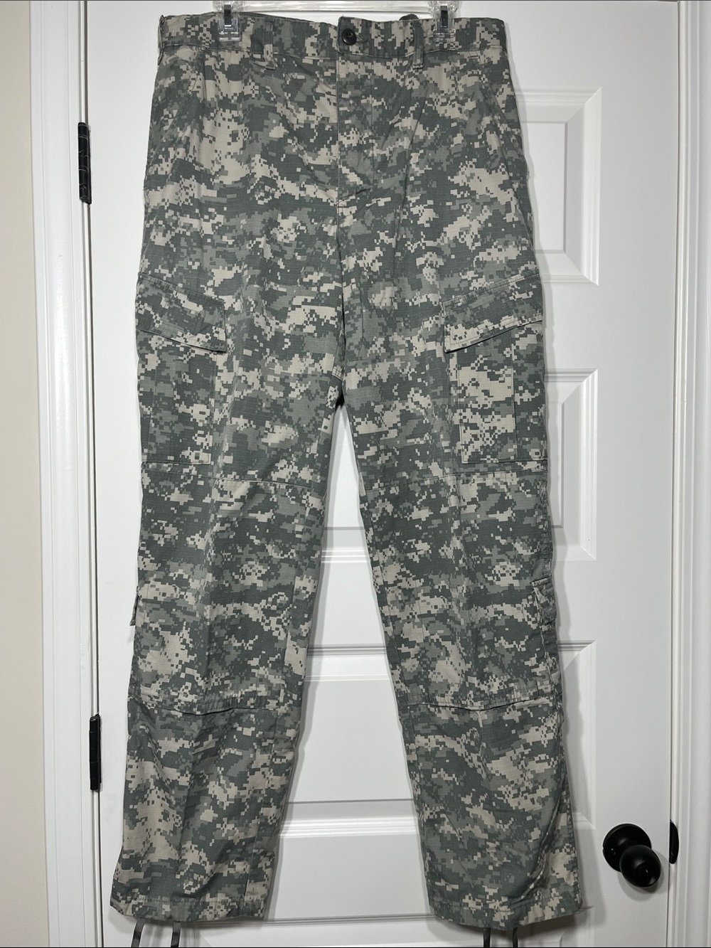 US‎ Army ACU Combat Cargo Pants Digital Camo Ripstop Medium Long Military